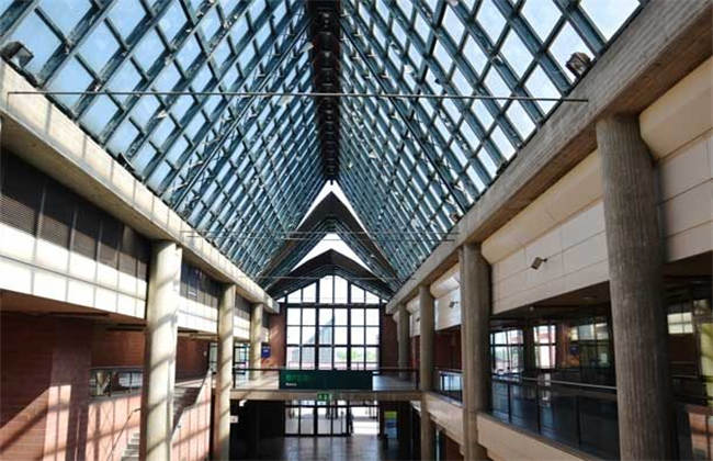 摩德纳会展中心1