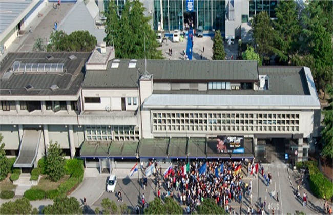 波代诺内会展中心1