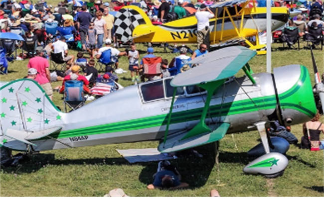 奥什科什魏特曼支线机场_副本