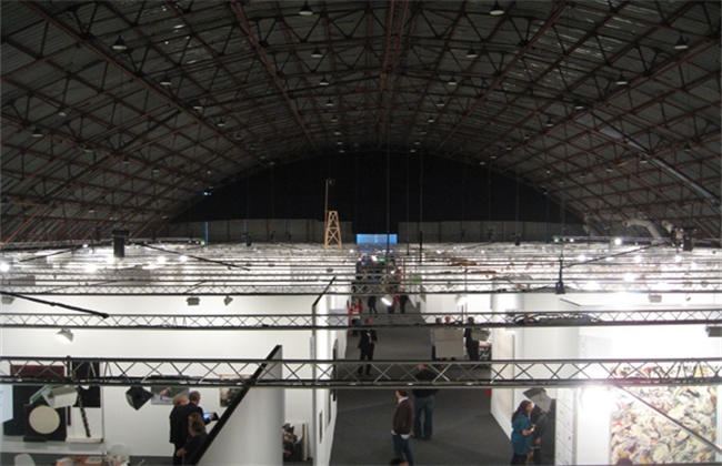 Barker Hangar中心2