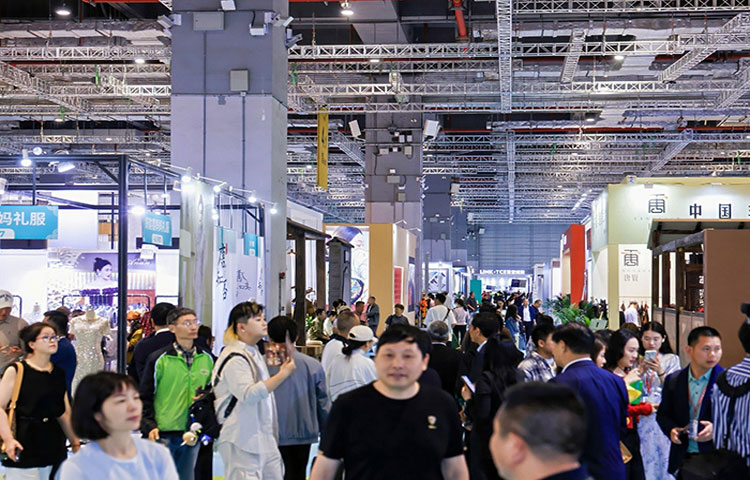 LINK-FASHION服装展会•上海图二