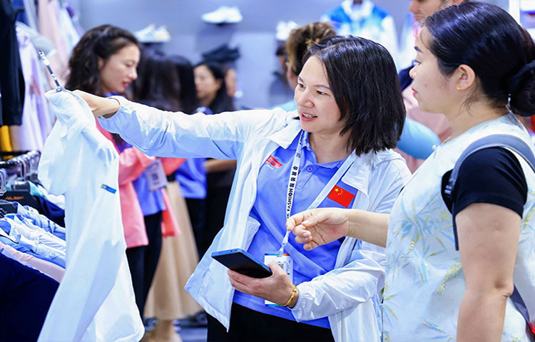 LINK-FASHION职业装·团服展（上海）图一